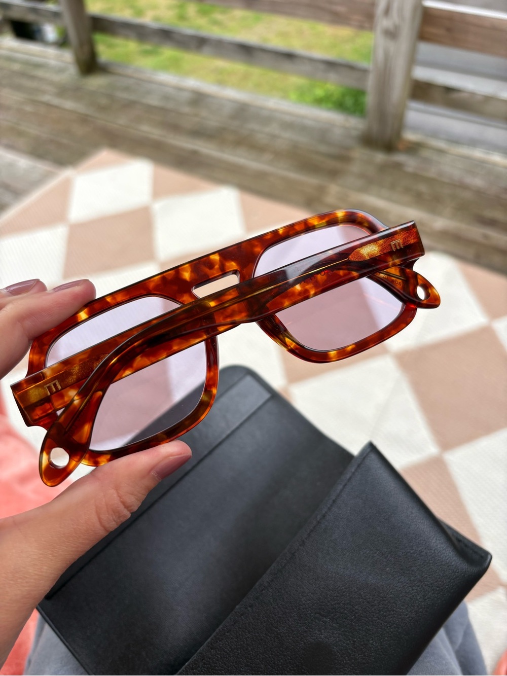Elisa Johnson Jane Sunglasses - Picture 2 of 11
